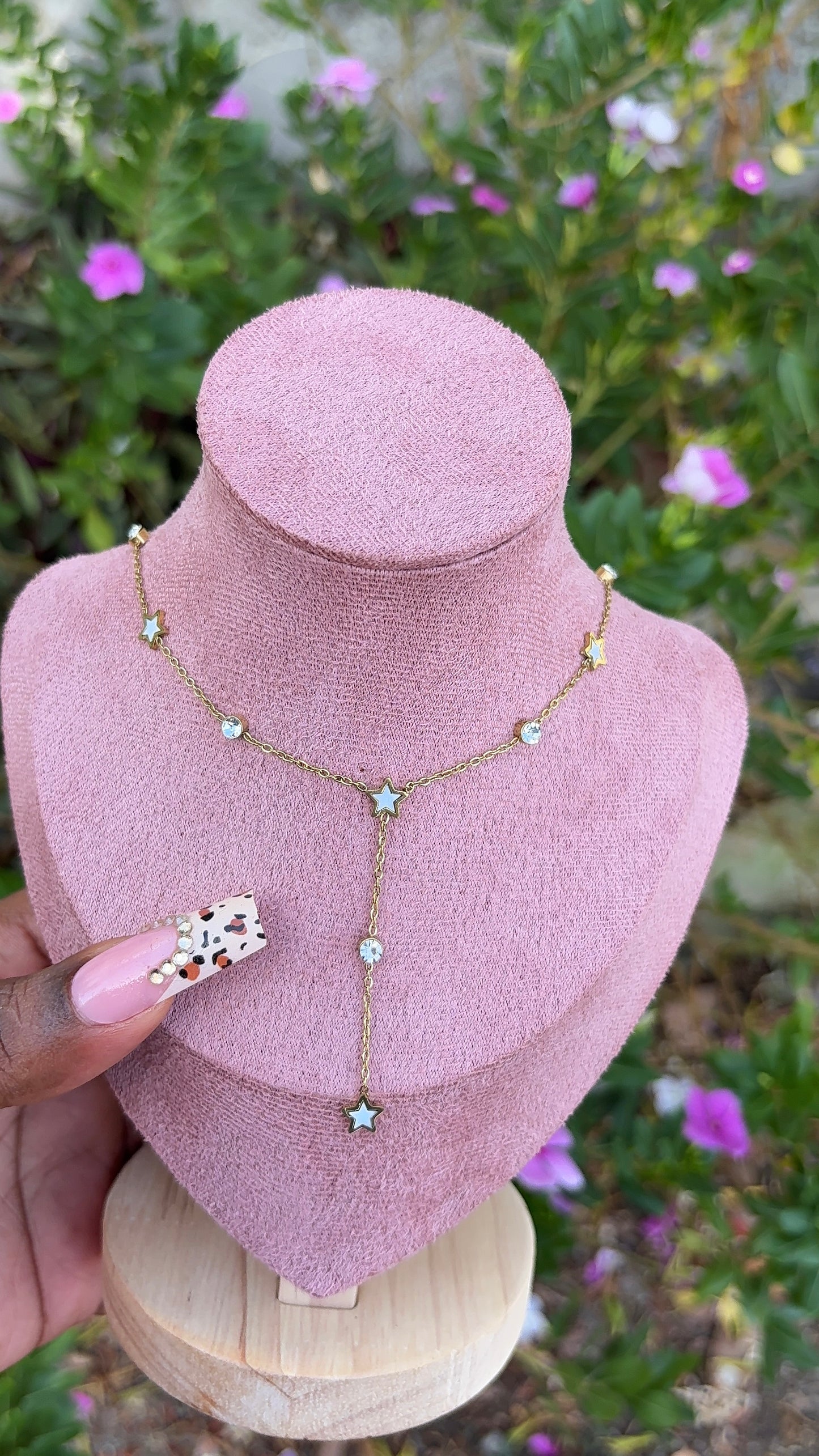 STARLET Lariat