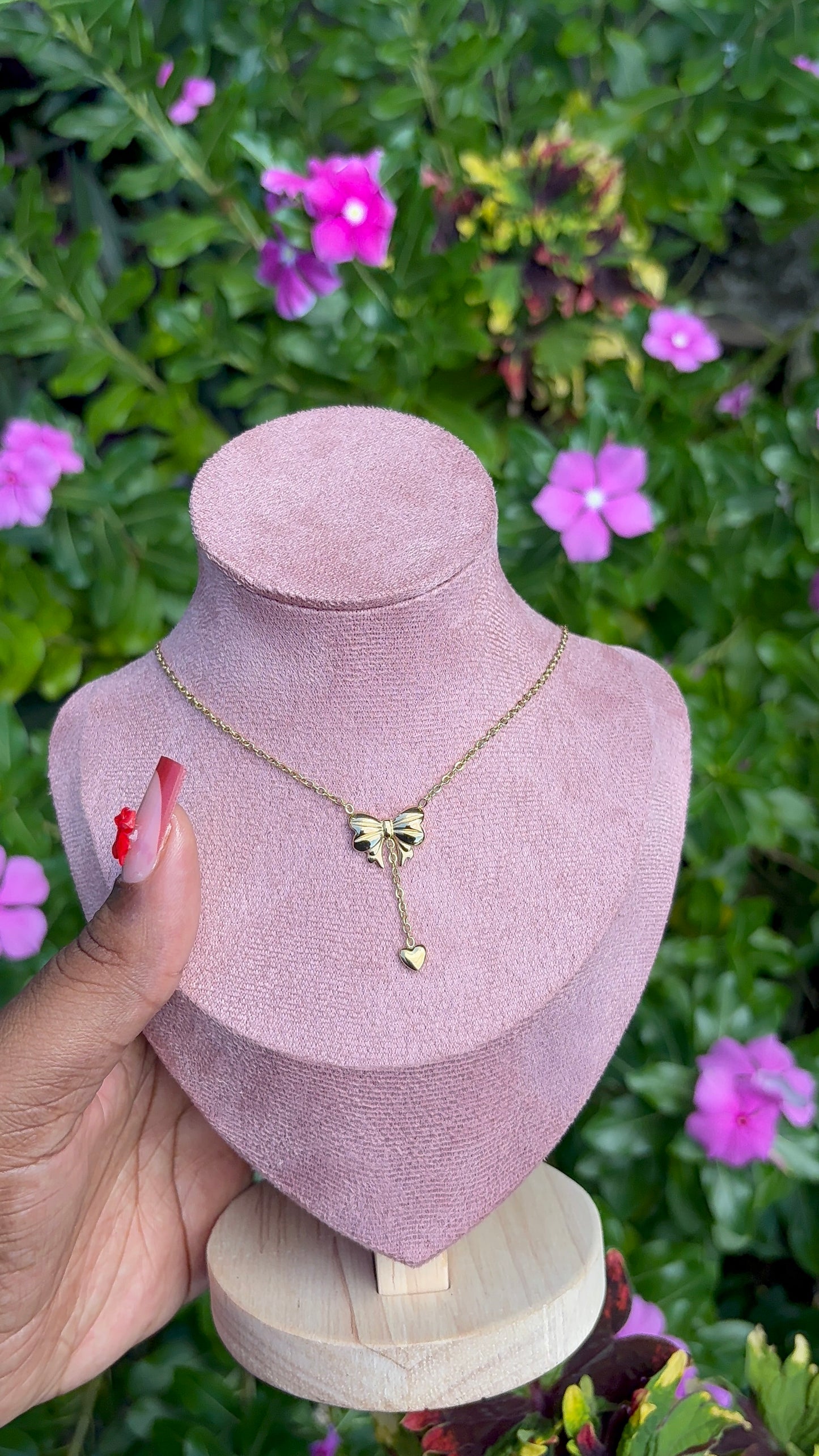 Sweetheart Bow