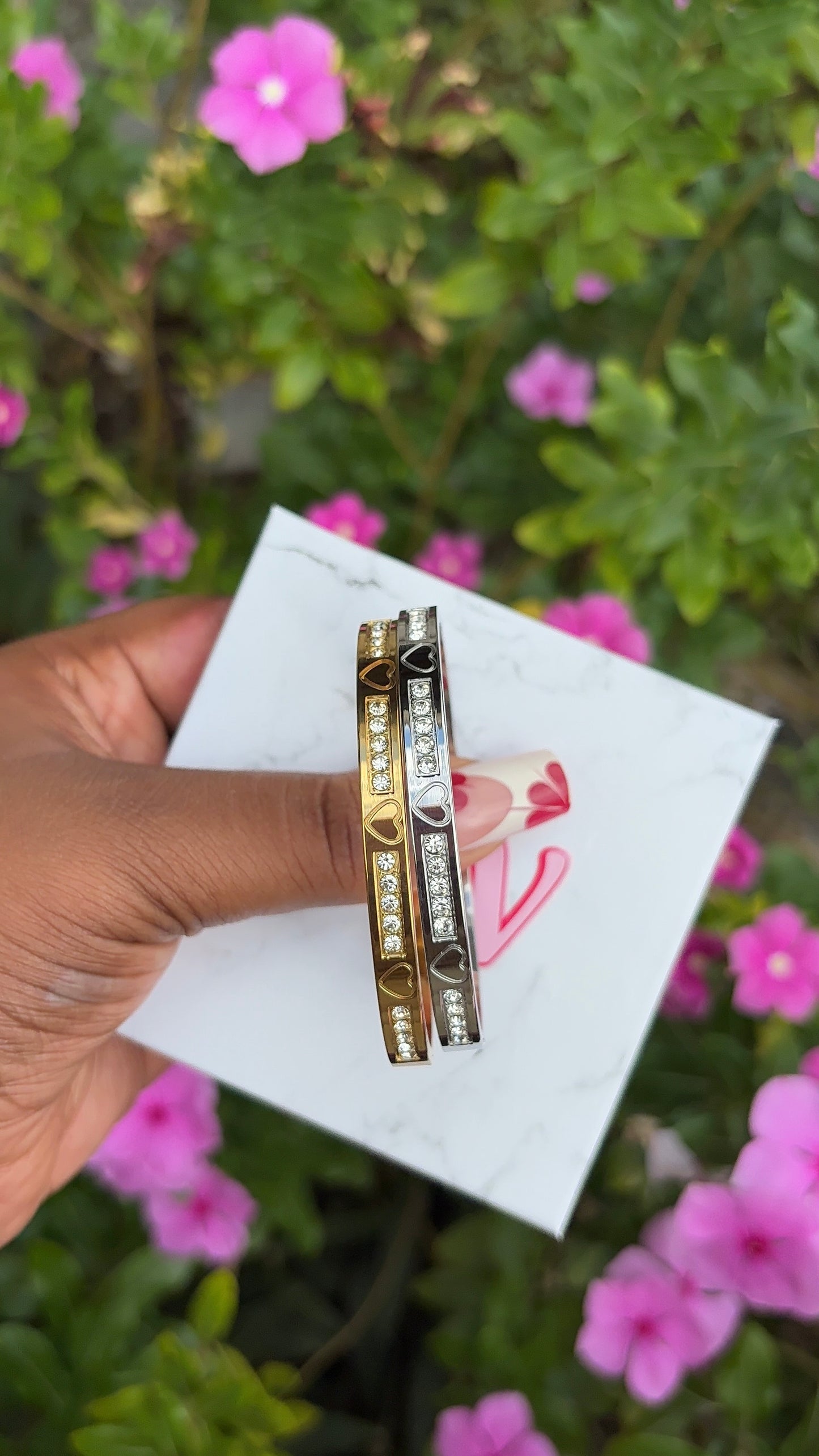 LOVE CARTER Bangle