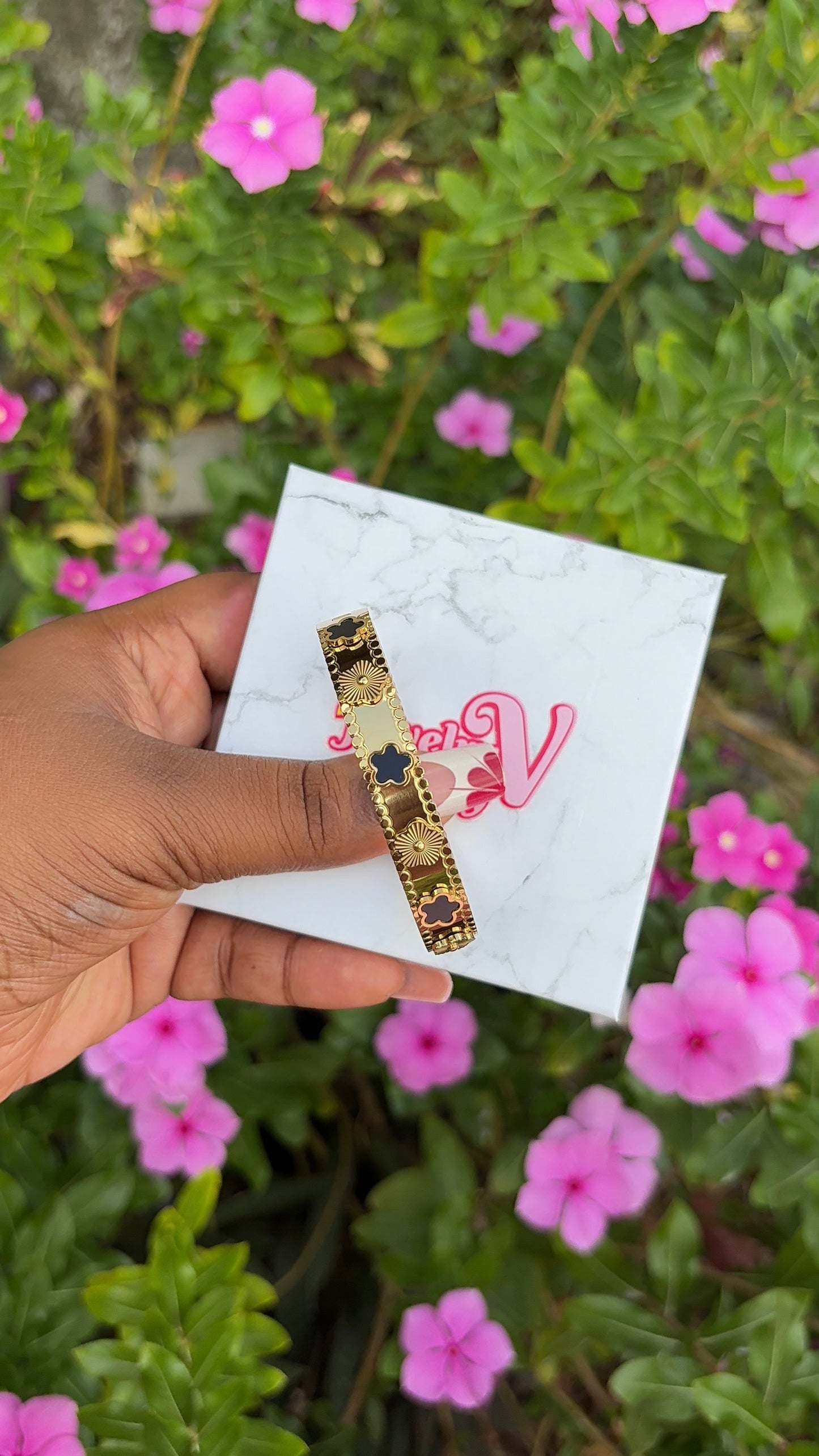 Two Toned 🌸 Bangle
