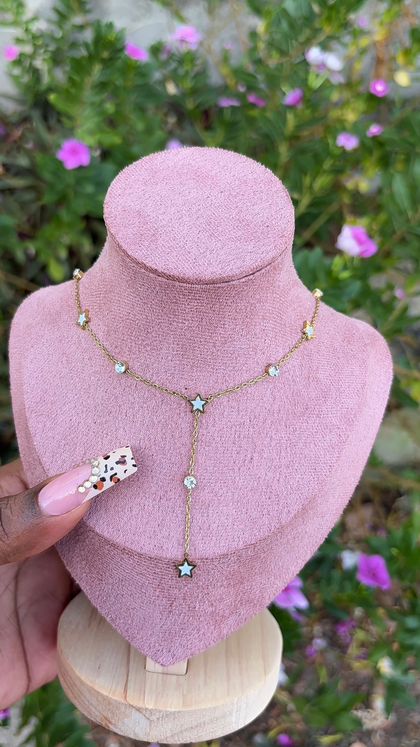 STARLET Lariat