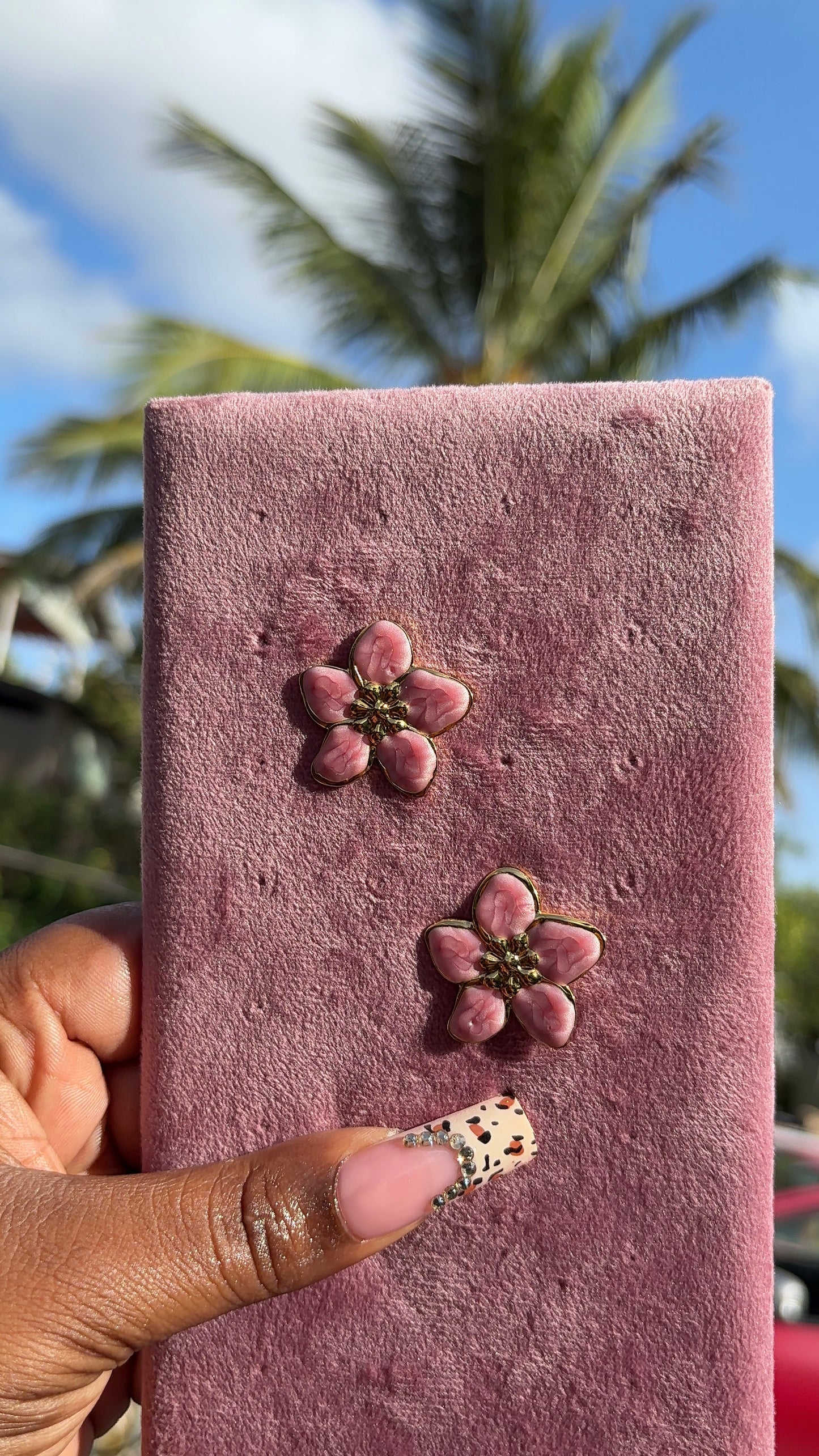 PETAL Stud