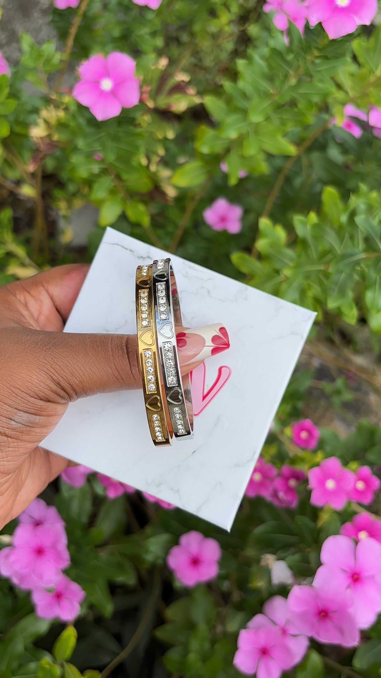 LOVE CARTER Bangle