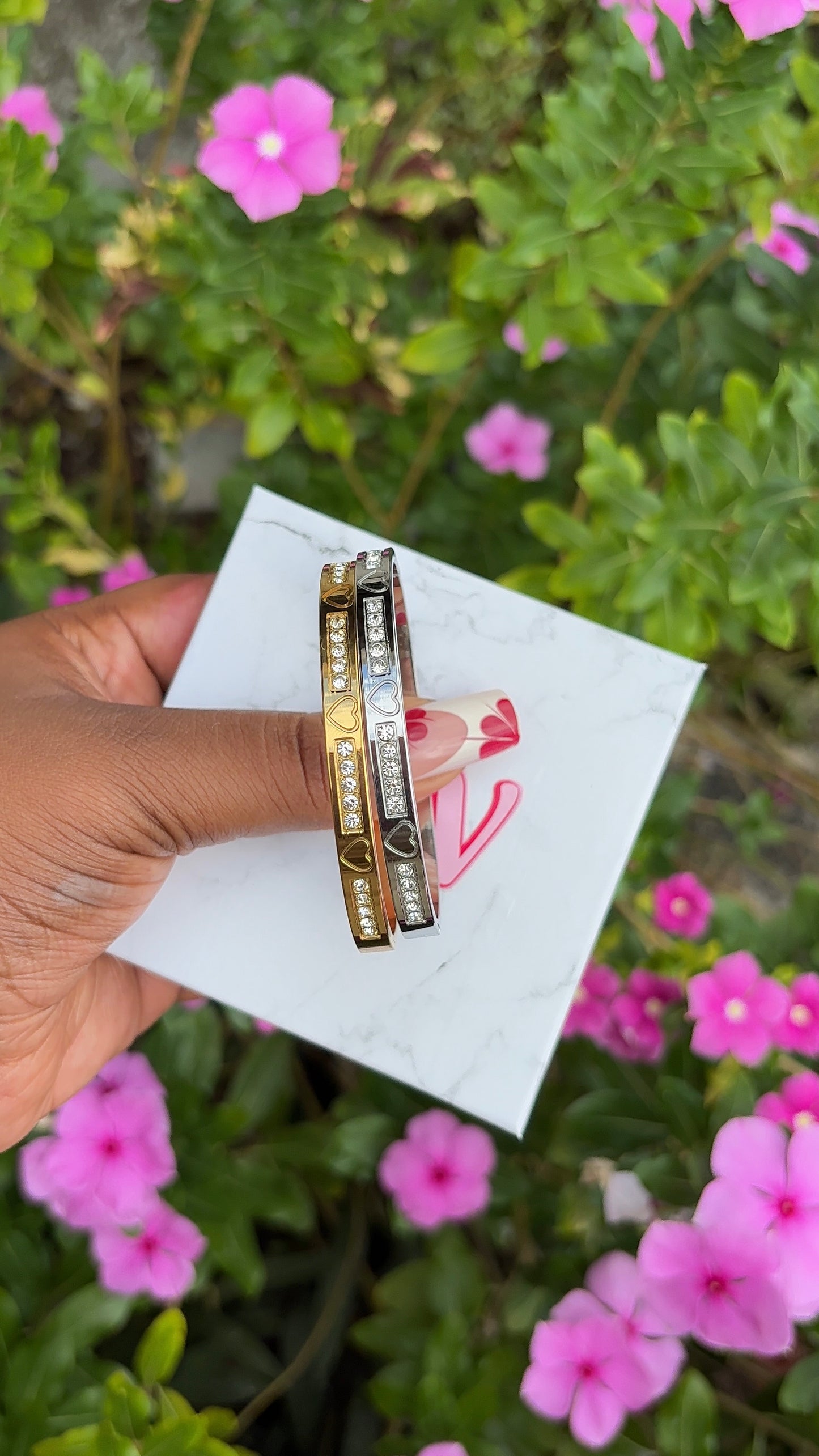 LOVE CARTER Bangle