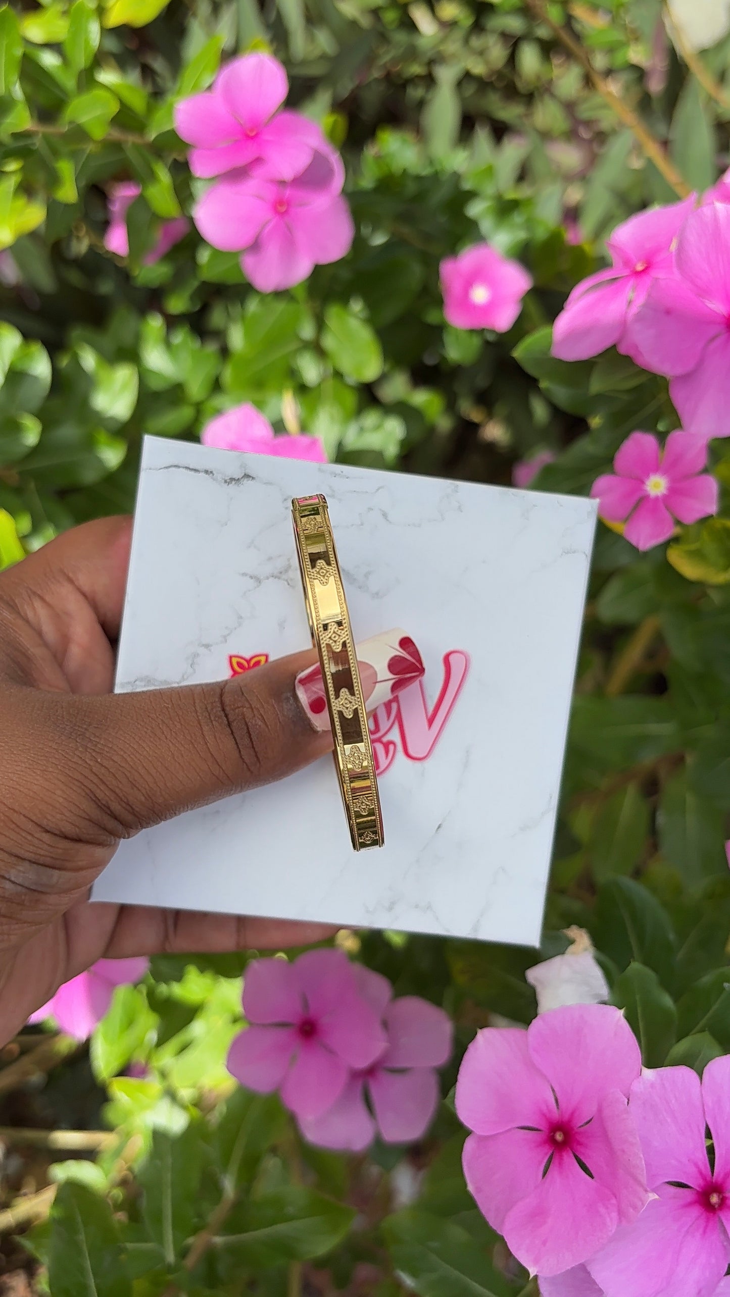 FLORA CARTER Bangle