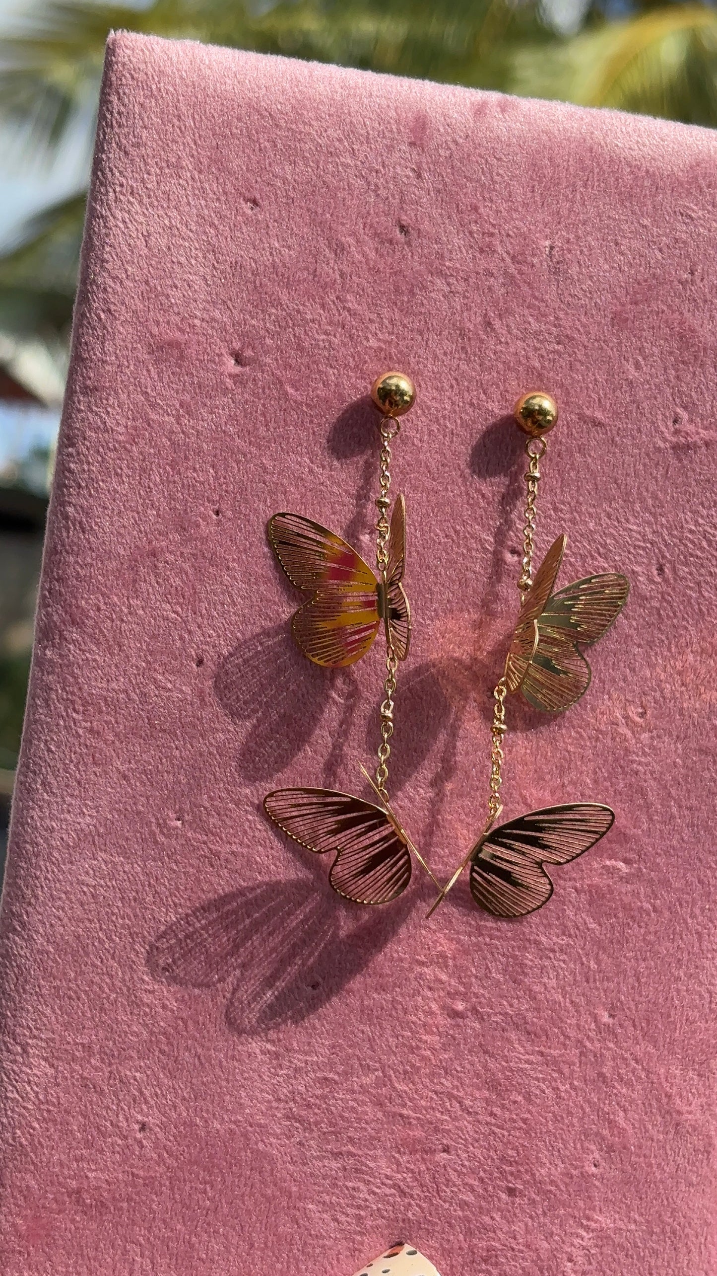 FLUTTER BLISS Drop Studs