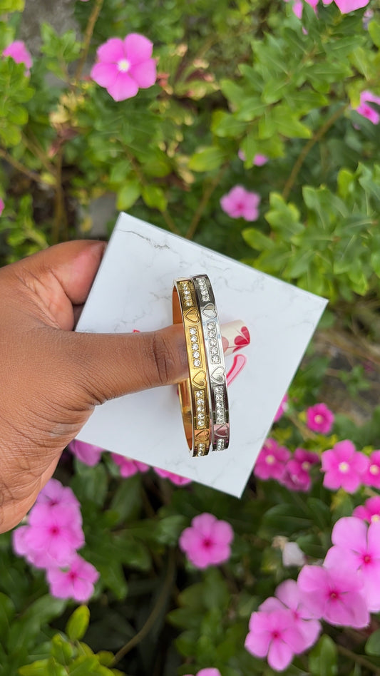 LOVE CARTER Bangle