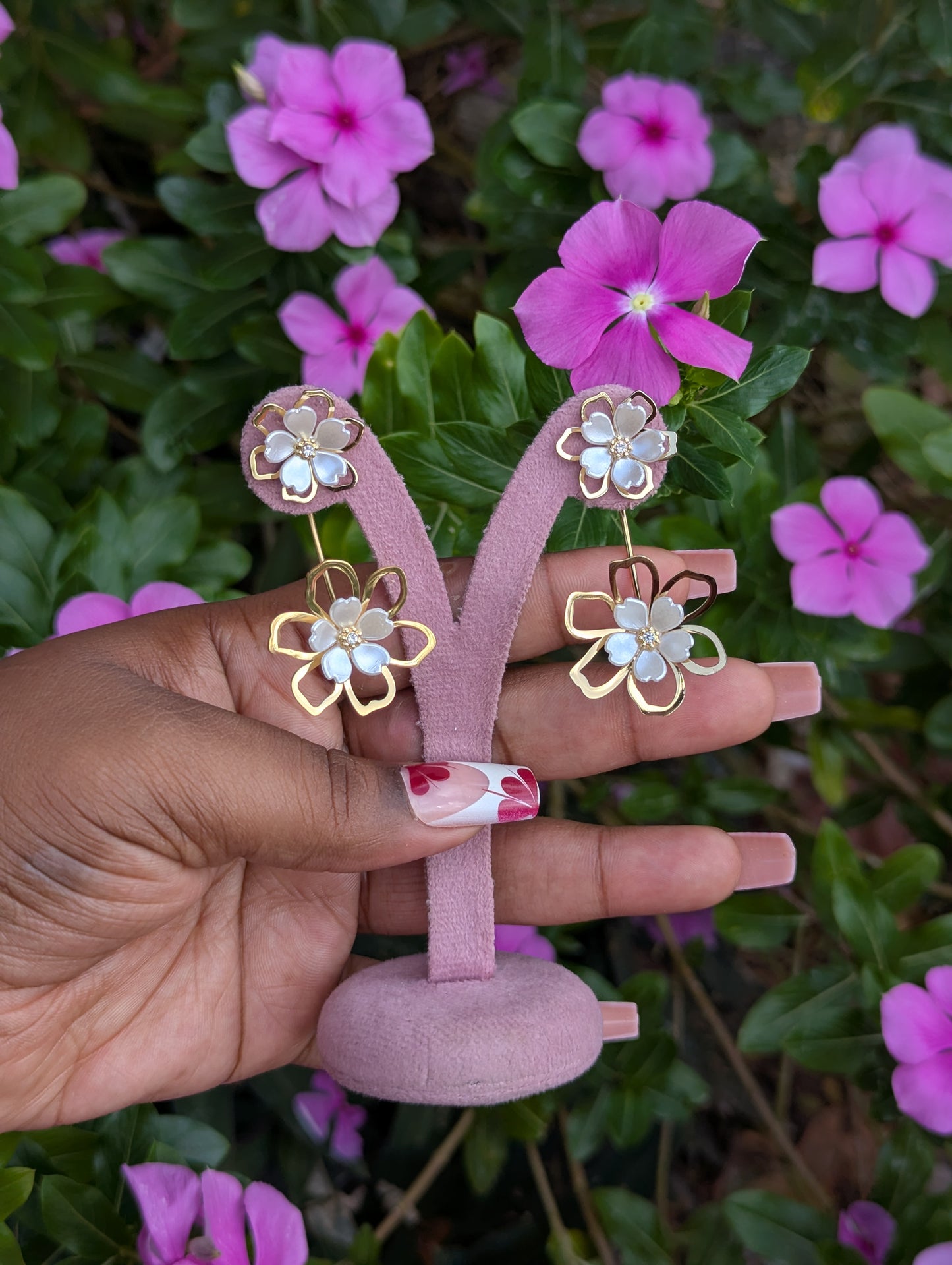 Glossy Petals