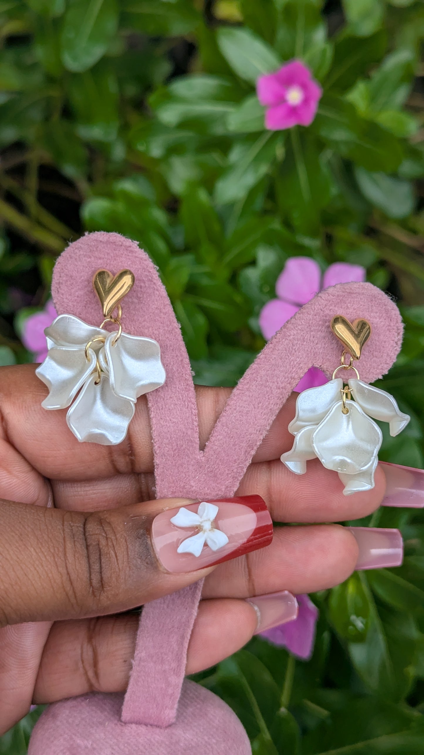 SNOW HEART Stud